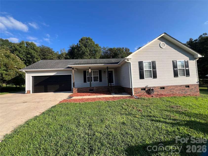 1129 Lyndsey Brooke Court, Lincolnton, NC 28092.  MLS# CAR4425478, YatesRealty ID 52387. 