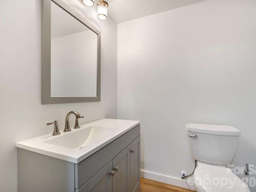 4514 Wilgrove Mint Hill Road, Mint Hill, NC 28227.  MLS# CAR4423298, YatesRealty ID 52389. Half Bath