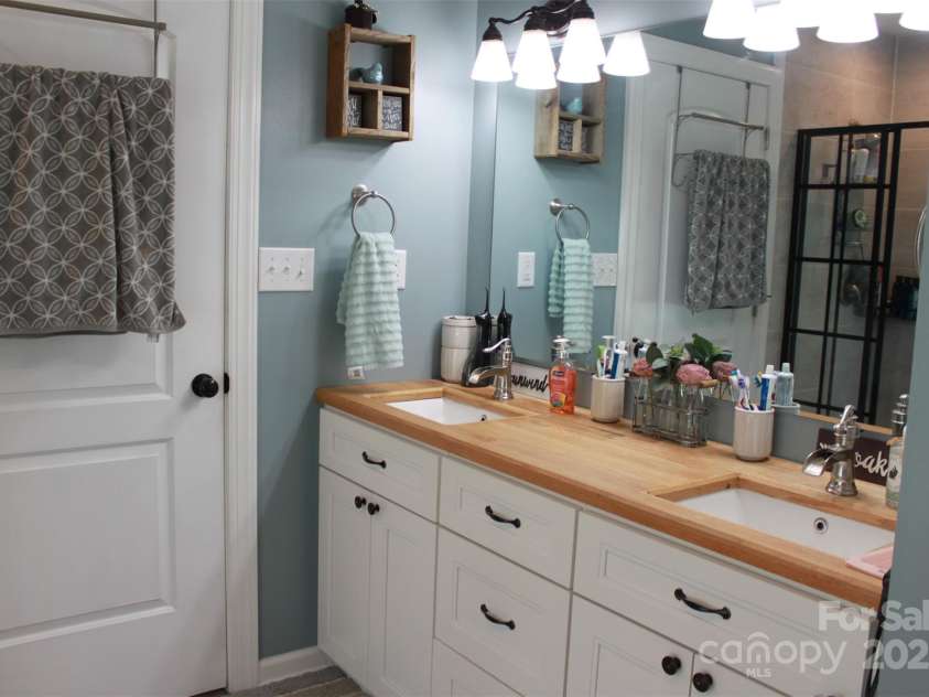 103 Verbinia Drive, Rutherfordton, NC 28139.  MLS# CAR4242200, YatesRealty ID 5239. 