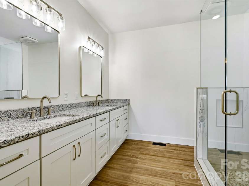 170 Countrytyme Lane, Iron Station, NC 28080.  MLS# CAR4426755, YatesRealty ID 52390. Primary Bath