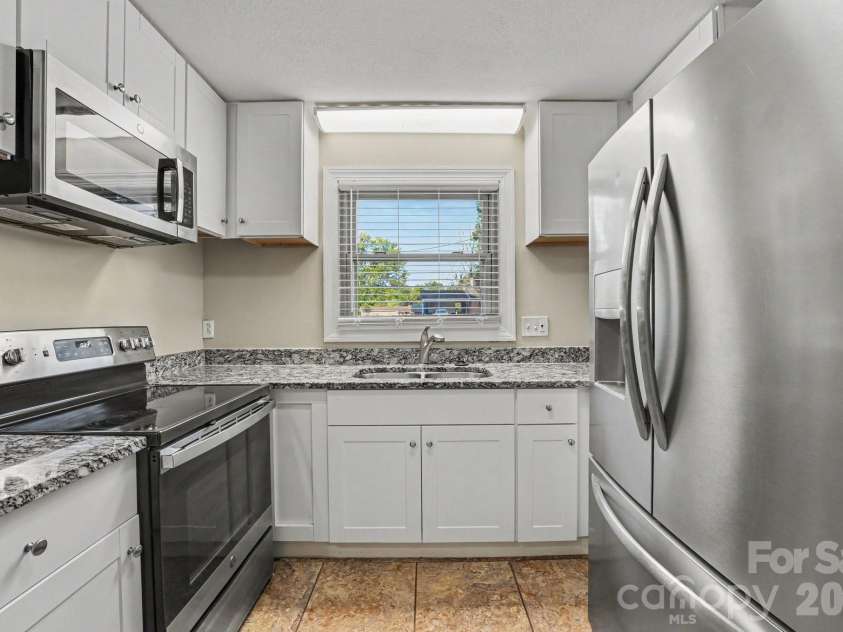 1204 Fulton Drive, Statesville, NC 28677.  MLS# CAR4426164, YatesRealty ID 52392. 