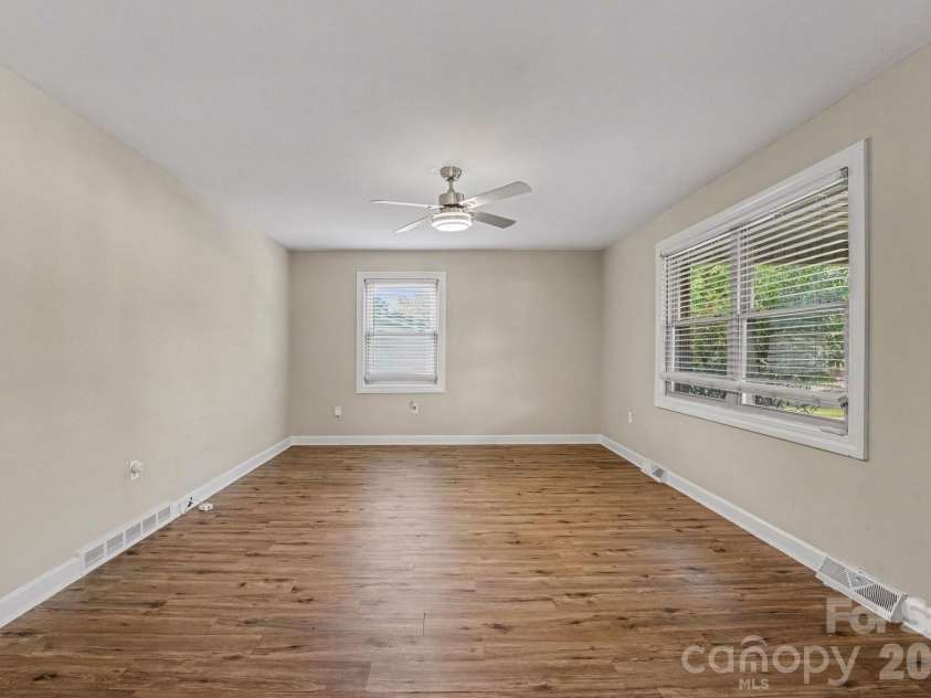 1204 Fulton Drive, Statesville, NC 28677.  MLS# CAR4426164, YatesRealty ID 52392. 