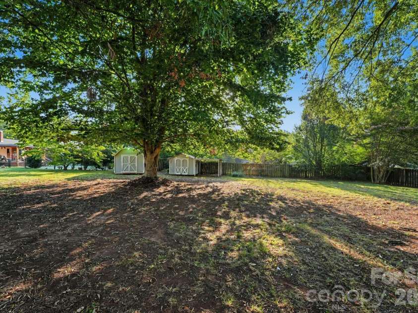 1204 Fulton Drive, Statesville, NC 28677.  MLS# CAR4426164, YatesRealty ID 52392. 