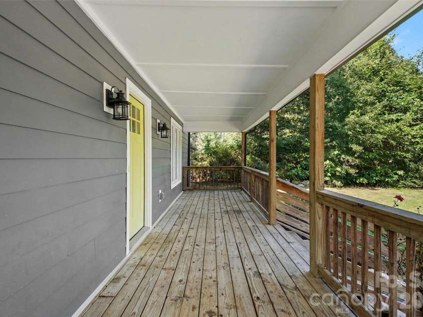 703 Enochville Avenue, Kannapolis, NC 28081.  MLS# CAR4423409, YatesRealty ID 52396. 