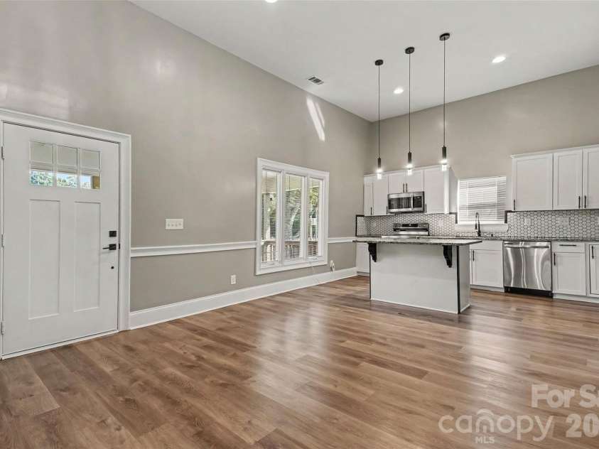 703 Enochville Avenue, Kannapolis, NC 28081.  MLS# CAR4423409, YatesRealty ID 52396. 
