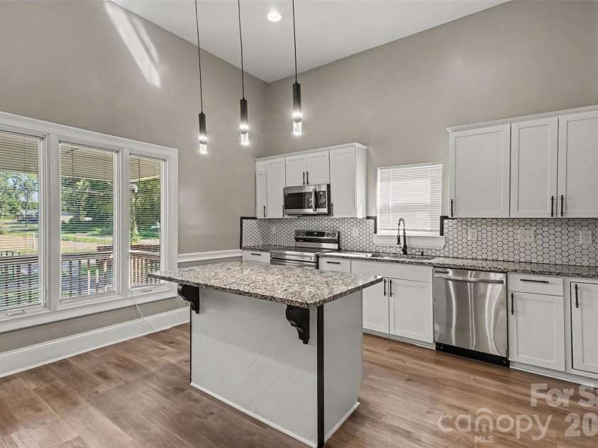 703 Enochville Avenue, Kannapolis, NC 28081.  MLS# CAR4423409, YatesRealty ID 52396. 
