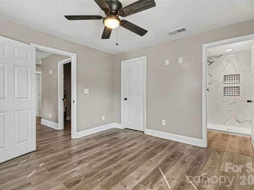 703 Enochville Avenue, Kannapolis, NC 28081.  MLS# CAR4423409, YatesRealty ID 52396. 