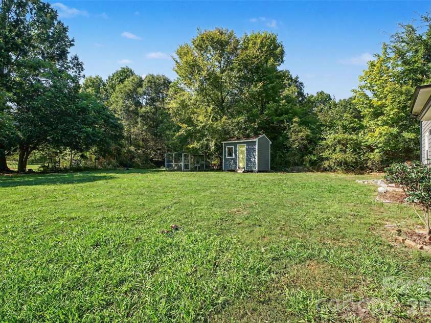 703 Enochville Avenue, Kannapolis, NC 28081.  MLS# CAR4423409, YatesRealty ID 52396. 