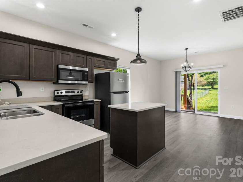 208 Nottingham Drive, York, SC 29745.  MLS# CAR4388406, YatesRealty ID 52398. 