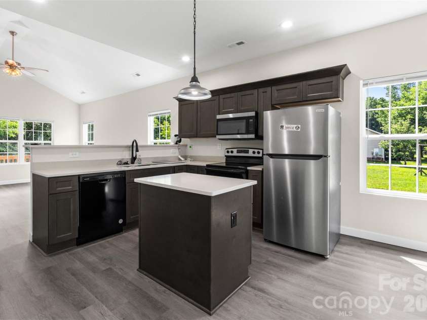 208 Nottingham Drive, York, SC 29745.  MLS# CAR4388406, YatesRealty ID 52398. 