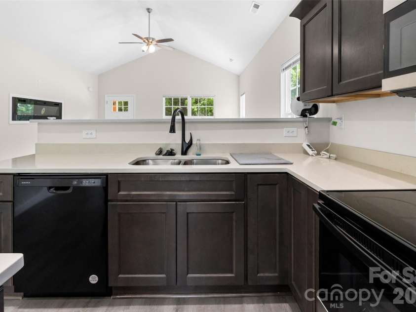 208 Nottingham Drive, York, SC 29745.  MLS# CAR4388406, YatesRealty ID 52398. 