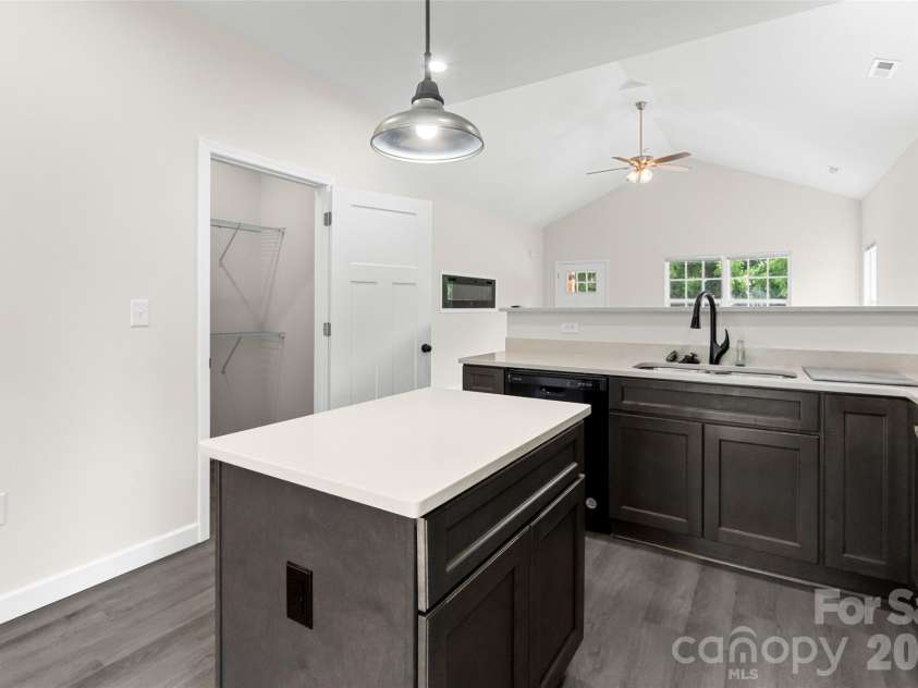 208 Nottingham Drive, York, SC 29745.  MLS# CAR4388406, YatesRealty ID 52398. 