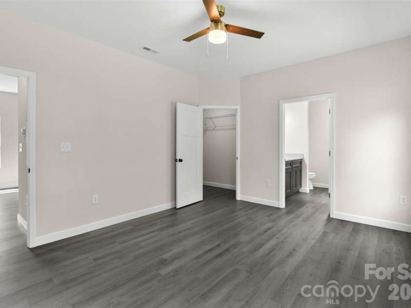 208 Nottingham Drive, York, SC 29745.  MLS# CAR4388406, YatesRealty ID 52398. 