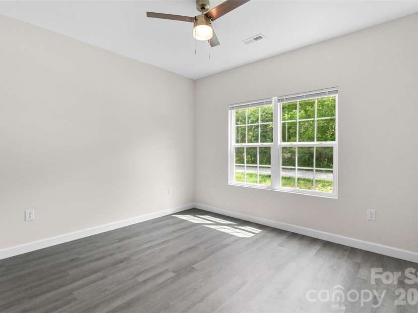 208 Nottingham Drive, York, SC 29745.  MLS# CAR4388406, YatesRealty ID 52398. 