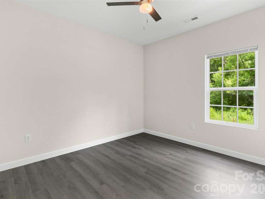 208 Nottingham Drive, York, SC 29745.  MLS# CAR4388406, YatesRealty ID 52398. 