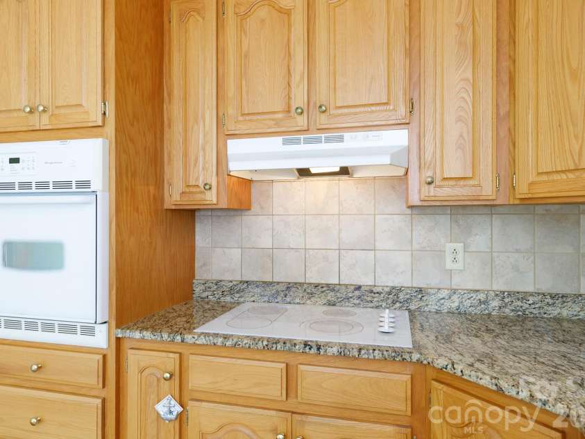 1731 Colony Road, Rock Hill, SC 29730.  MLS# CAR4427339, YatesRealty ID 52400. 