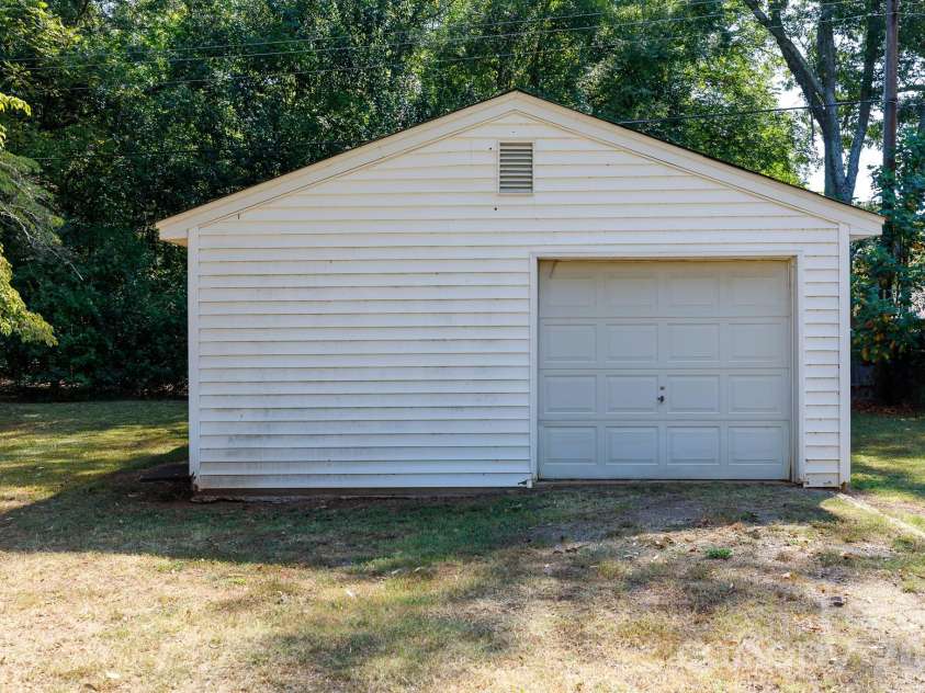 1731 Colony Road, Rock Hill, SC 29730.  MLS# CAR4427339, YatesRealty ID 52400. 