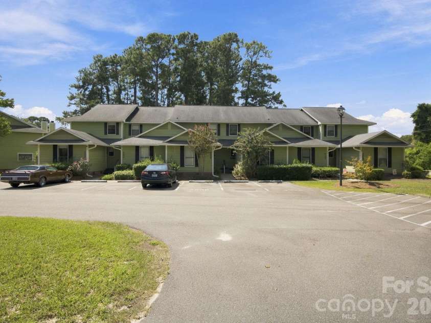4032 Echo Farms Boulevard, Wilmington, NC 28412.  MLS# CAR4427479, YatesRealty ID 52401. 