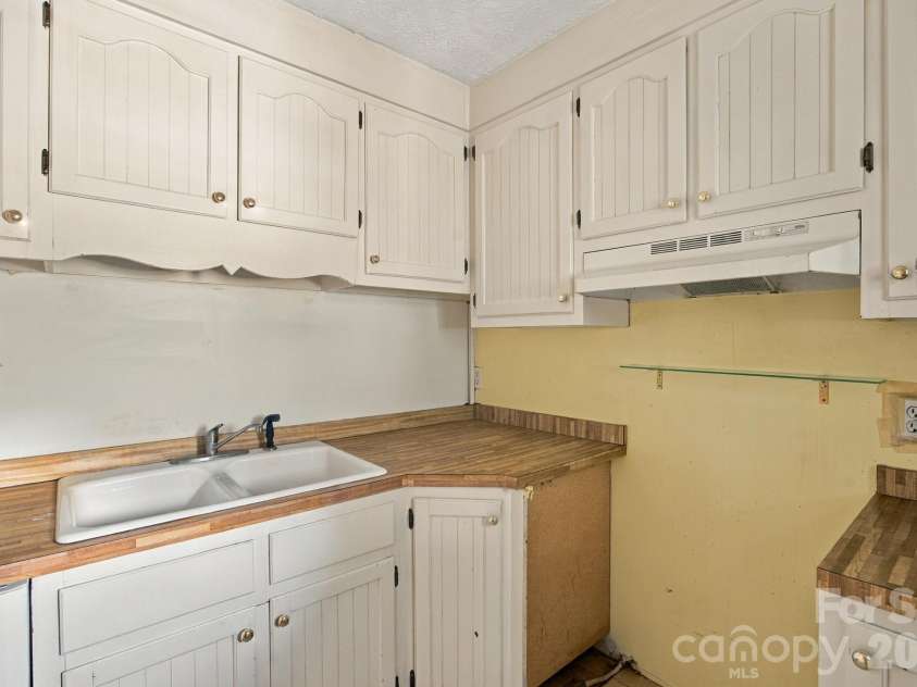 4032 Echo Farms Boulevard, Wilmington, NC 28412.  MLS# CAR4427479, YatesRealty ID 52401. 