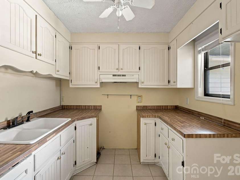 4032 Echo Farms Boulevard, Wilmington, NC 28412.  MLS# CAR4427479, YatesRealty ID 52401. 