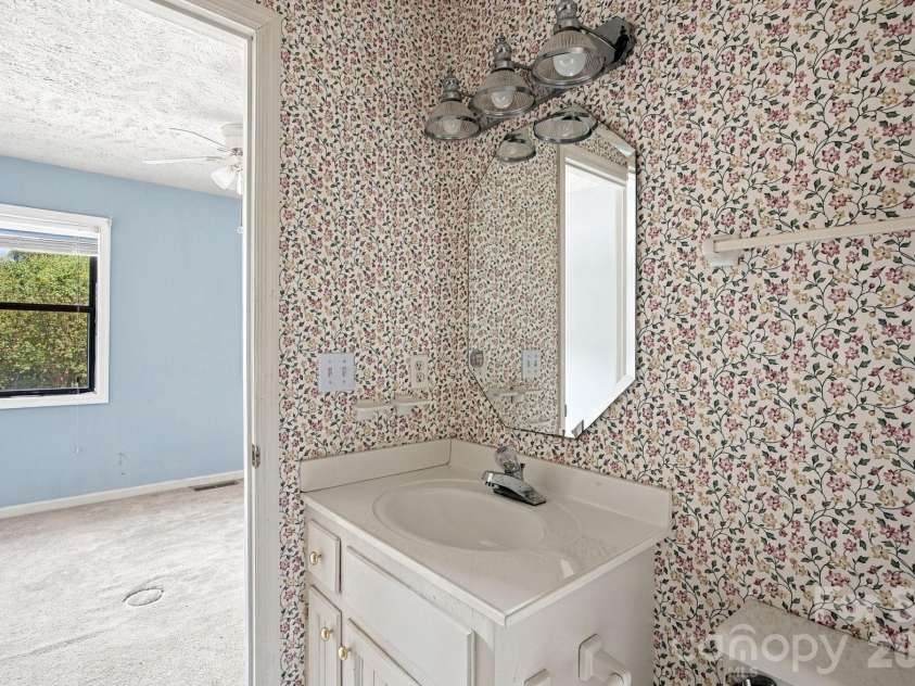 4032 Echo Farms Boulevard, Wilmington, NC 28412.  MLS# CAR4427479, YatesRealty ID 52401. 