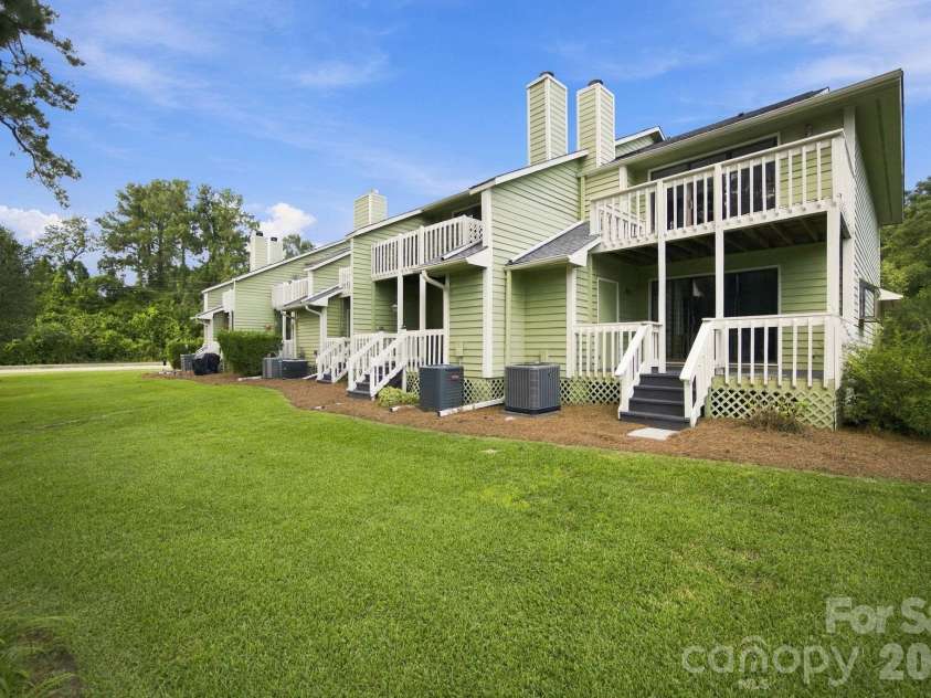 4032 Echo Farms Boulevard, Wilmington, NC 28412.  MLS# CAR4427479, YatesRealty ID 52401. 