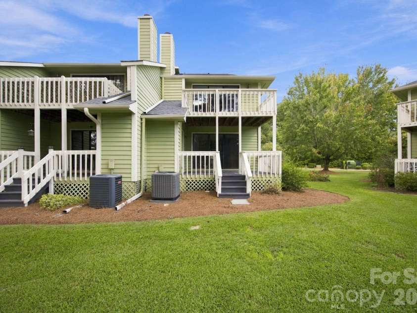 4032 Echo Farms Boulevard, Wilmington, NC 28412.  MLS# CAR4427479, YatesRealty ID 52401. 