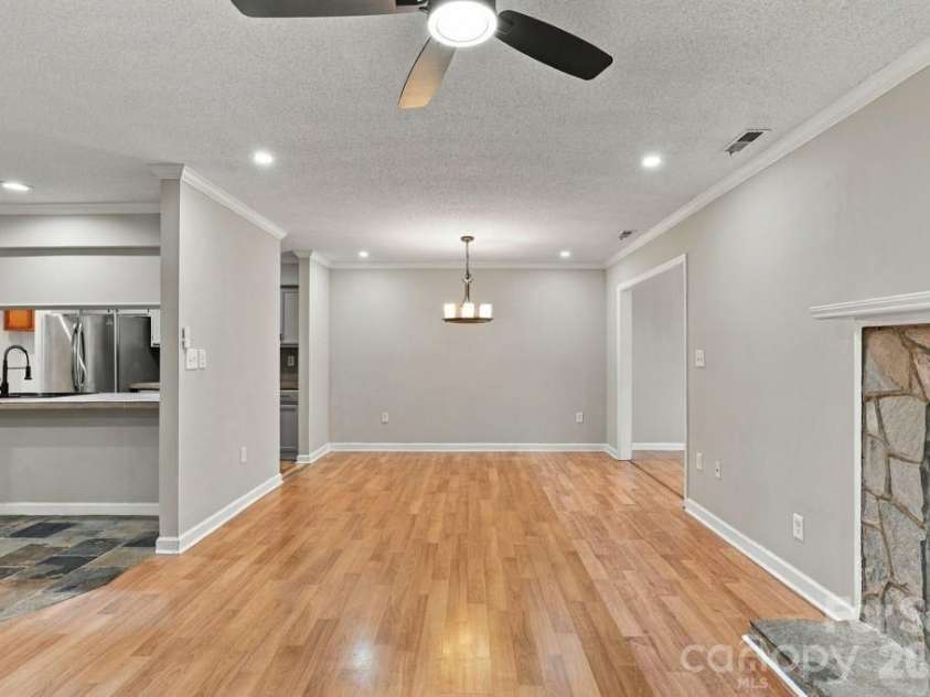 907 Cranberry Circle, Fort Mill, SC 29715.  MLS# CAR4427418, YatesRealty ID 52402. 