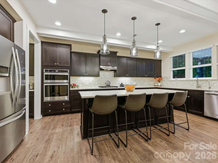 7042 Morganford Road, Charlotte, NC 28211.  MLS# CAR4426858, YatesRealty ID 52404. 