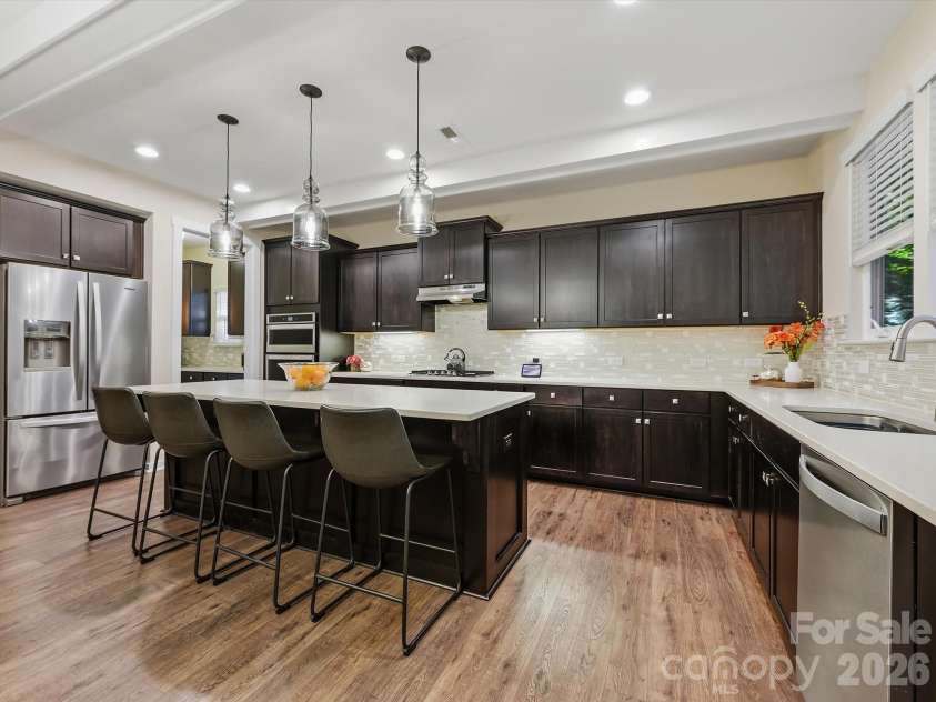 7042 Morganford Road, Charlotte, NC 28211.  MLS# CAR4426858, YatesRealty ID 52404. 