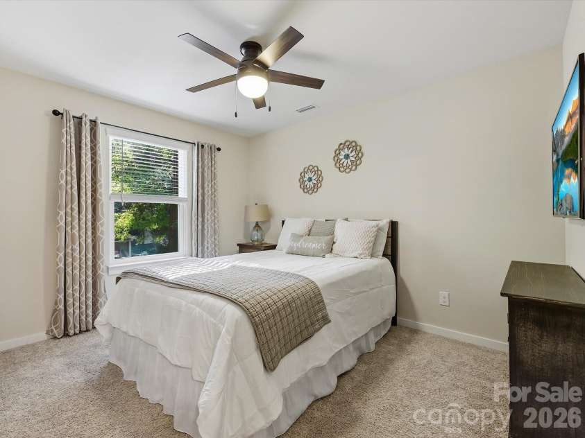 7042 Morganford Road, Charlotte, NC 28211.  MLS# CAR4426858, YatesRealty ID 52404. 