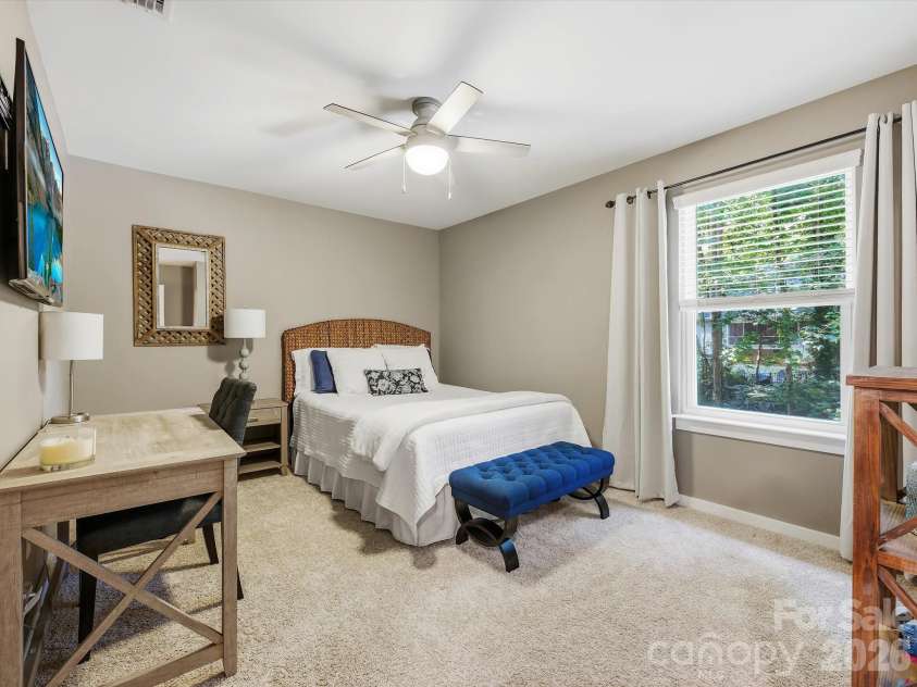 7042 Morganford Road, Charlotte, NC 28211.  MLS# CAR4426858, YatesRealty ID 52404. 