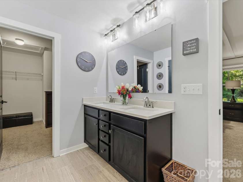 7042 Morganford Road, Charlotte, NC 28211.  MLS# CAR4426858, YatesRealty ID 52404. 