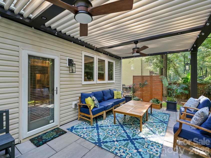7042 Morganford Road, Charlotte, NC 28211.  MLS# CAR4426858, YatesRealty ID 52404. 
