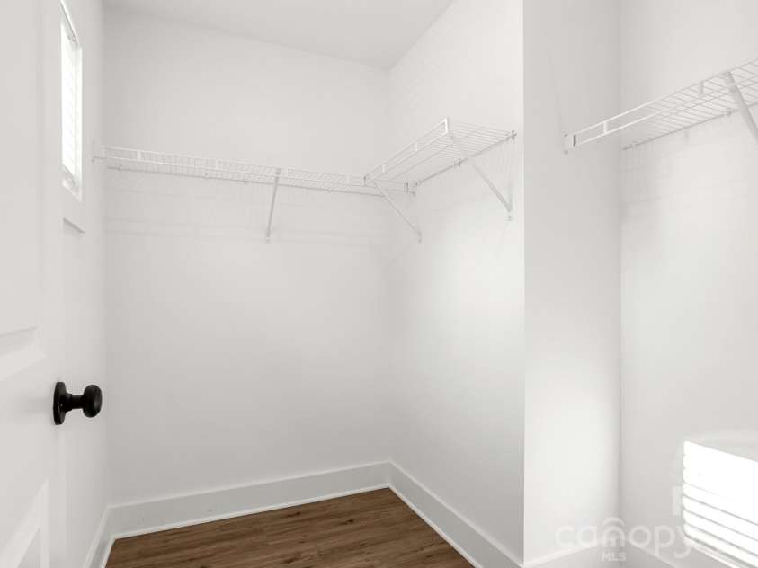 512 Carolyn Lane, Charlotte, NC 28213.  MLS# CAR4422658, YatesRealty ID 52405. 