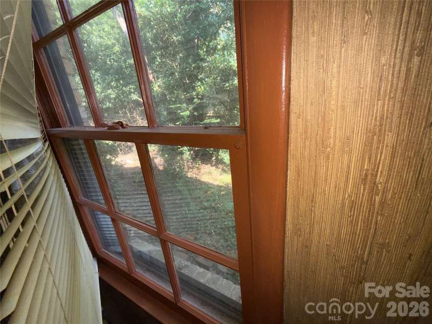 6737 Cardigan Avenue, Charlotte, NC 28215.  MLS# CAR4426684, YatesRealty ID 52409. 