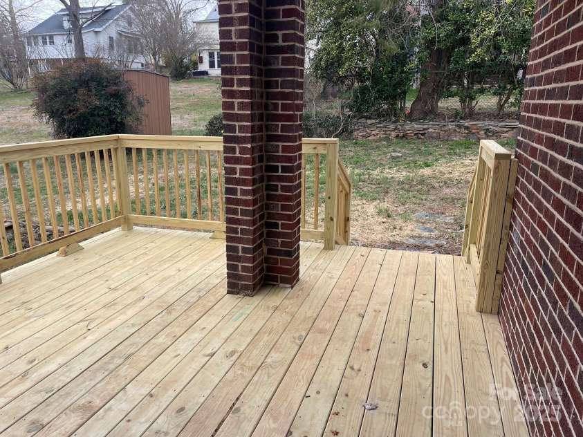 108 Evans Street, Morganton, NC 28655.  MLS# CAR4221217, YatesRealty ID 5241. 