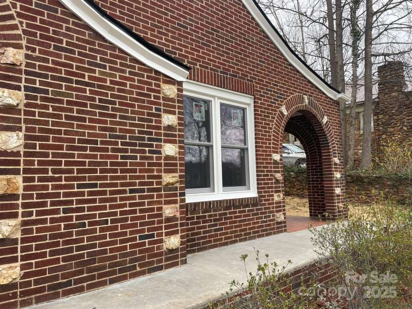 108 Evans Street, Morganton, NC 28655.  MLS# CAR4221217, YatesRealty ID 5241. 