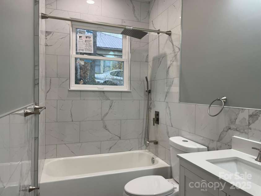 108 Evans Street, Morganton, NC 28655.  MLS# CAR4221217, YatesRealty ID 5241. Main level bathroom