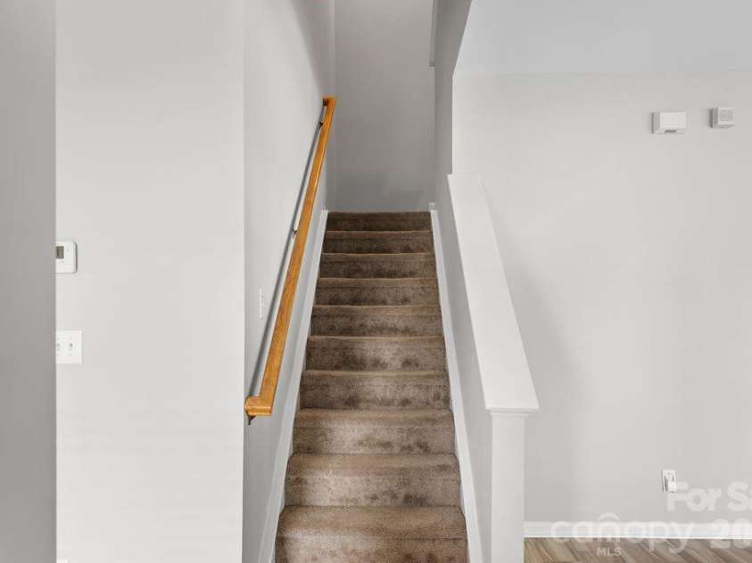 3110 Summerfield Ridge Lane, Matthews, NC 28105.  MLS# CAR4426370, YatesRealty ID 52410. 