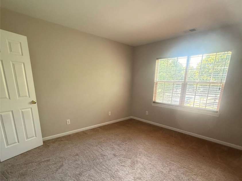 3110 Summerfield Ridge Lane, Matthews, NC 28105.  MLS# CAR4426370, YatesRealty ID 52410. 