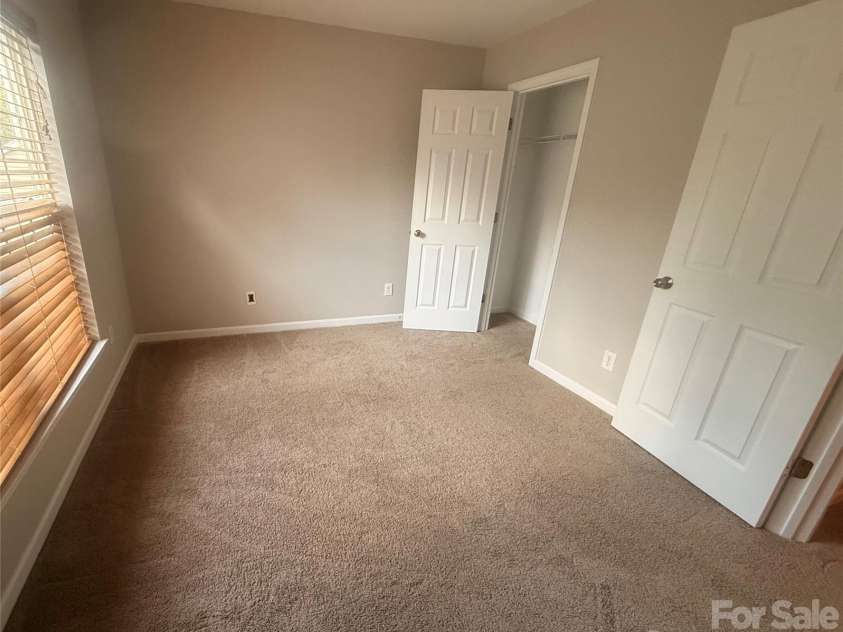 3110 Summerfield Ridge Lane, Matthews, NC 28105.  MLS# CAR4426370, YatesRealty ID 52410. 