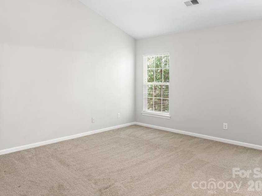 3110 Summerfield Ridge Lane, Matthews, NC 28105.  MLS# CAR4426370, YatesRealty ID 52410. 