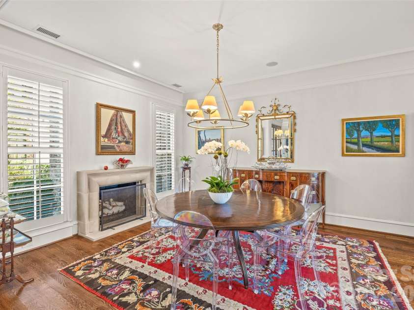 122 Cottage Place, Charlotte, NC 28207.  MLS# CAR4424889, YatesRealty ID 52413. Dining Area