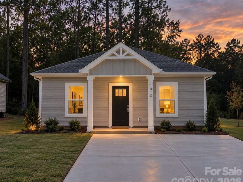806 Salisbury Avenue, Spencer, NC 28159.  MLS# CAR4425309, YatesRealty ID 52414. Representation