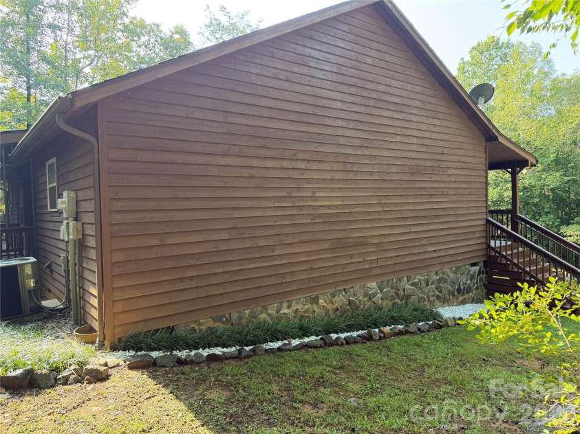 411 Cabin Cove Lane, Moravian Falls, NC 28654.  MLS# CAR4427462, YatesRealty ID 52415. 