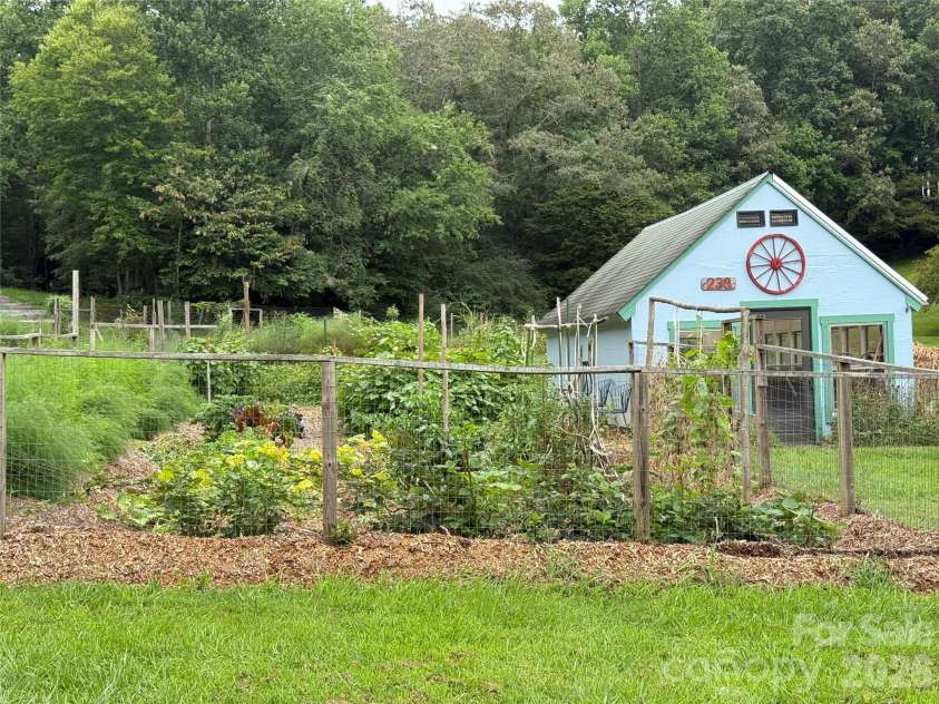 411 Cabin Cove Lane, Moravian Falls, NC 28654.  MLS# CAR4427462, YatesRealty ID 52415. 