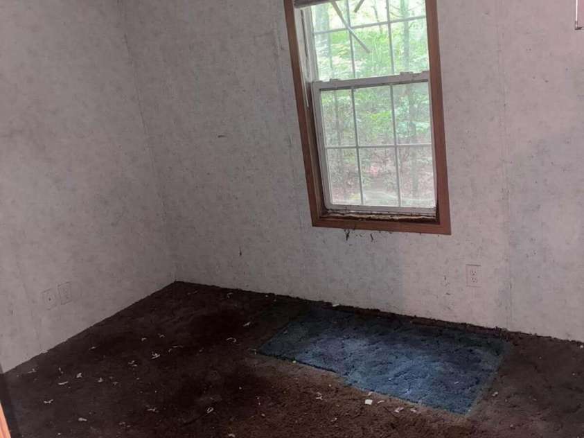 169 Bob Cat Spur Lane, Hendersonville, NC 28792.  MLS# CAR4427534, YatesRealty ID 52417. 