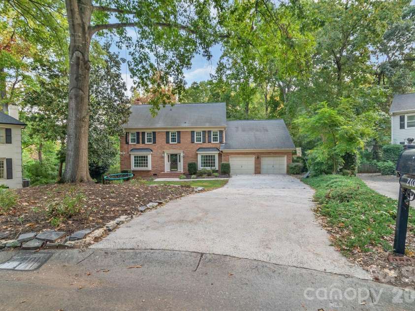 2101 Wittstock Drive, Charlotte, NC 28210.  MLS# CAR4427401, YatesRealty ID 52418. 