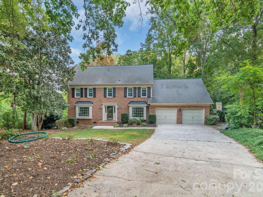 2101 Wittstock Drive, Charlotte, NC 28210.  MLS# CAR4427401, YatesRealty ID 52418. 